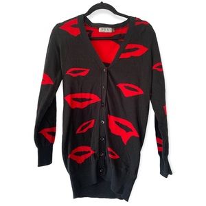 Abstract Lip Print Cardi